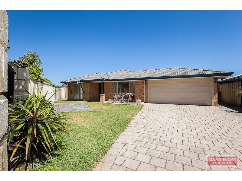 13 Maroon Place, Warnbro WA 6169