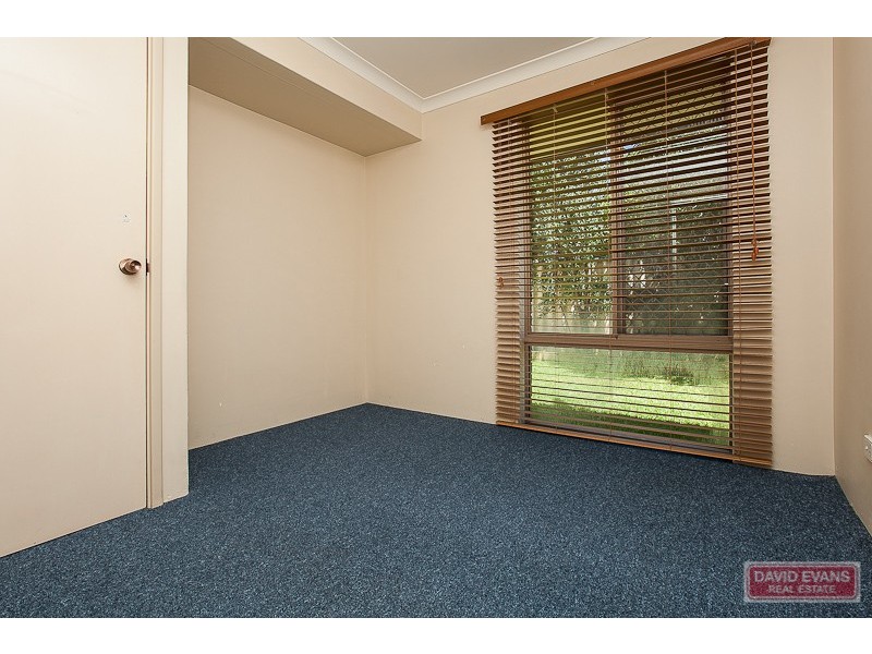 13 Maroon Place, Warnbro WA 6169