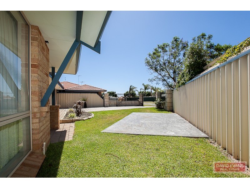 13 Maroon Place, Warnbro WA 6169