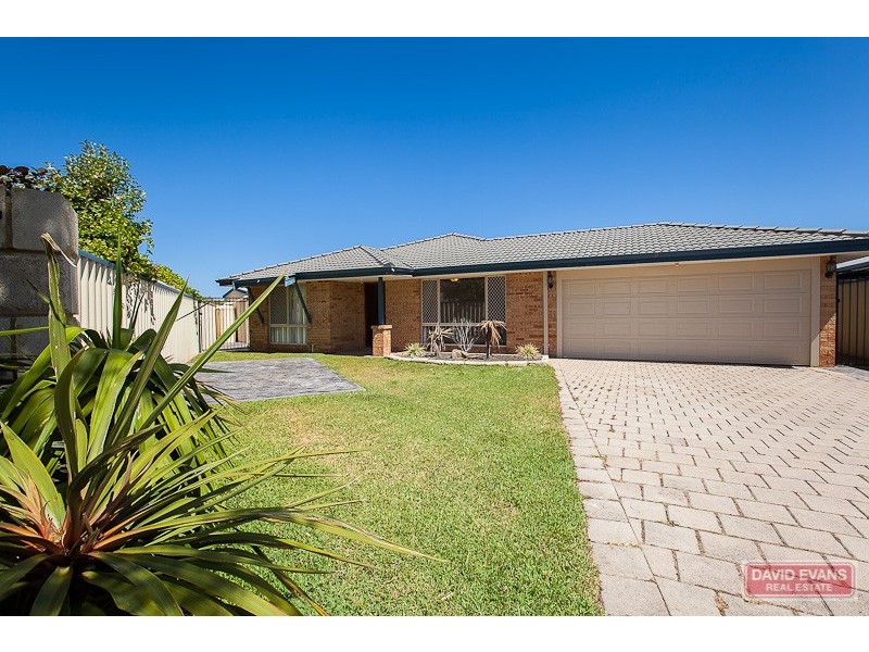 13 Maroon Place, Warnbro WA 6169