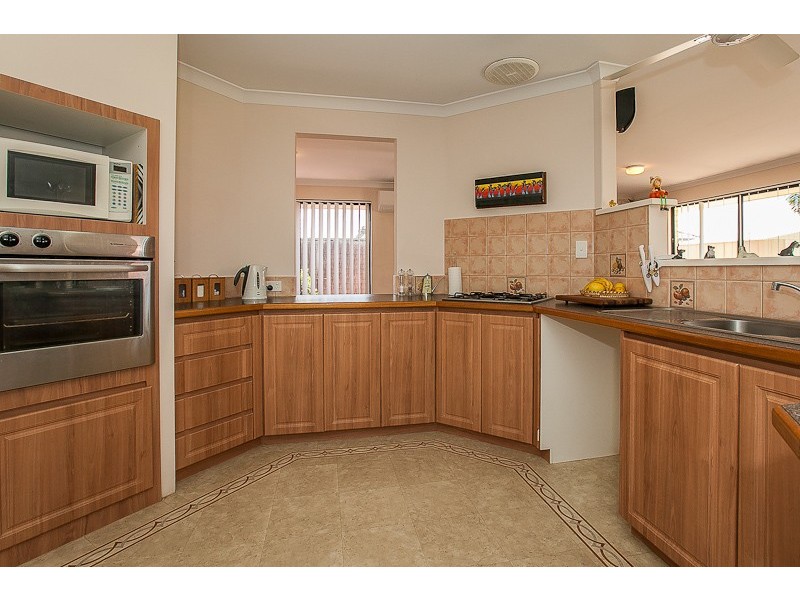 20 Lyttleton Street, Rockingham WA 6168