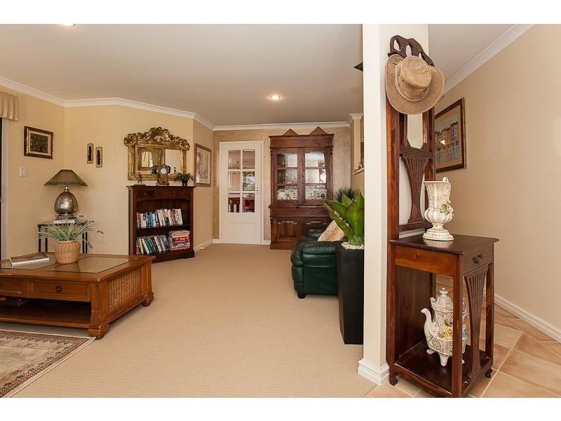 35 Properjohn Drive, Rockingham WA 6168