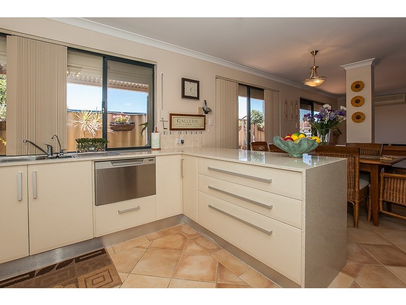 35 Properjohn Drive, Rockingham WA 6168