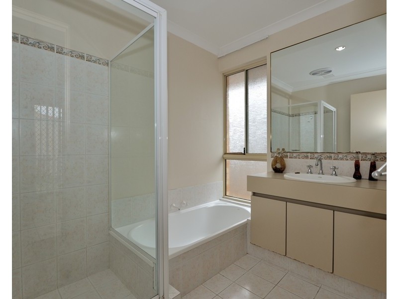 2 Turquoise Entrance, Warnbro WA 6169