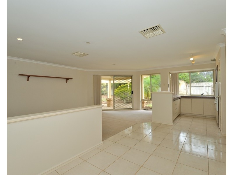 2 Turquoise Entrance, Warnbro WA 6169
