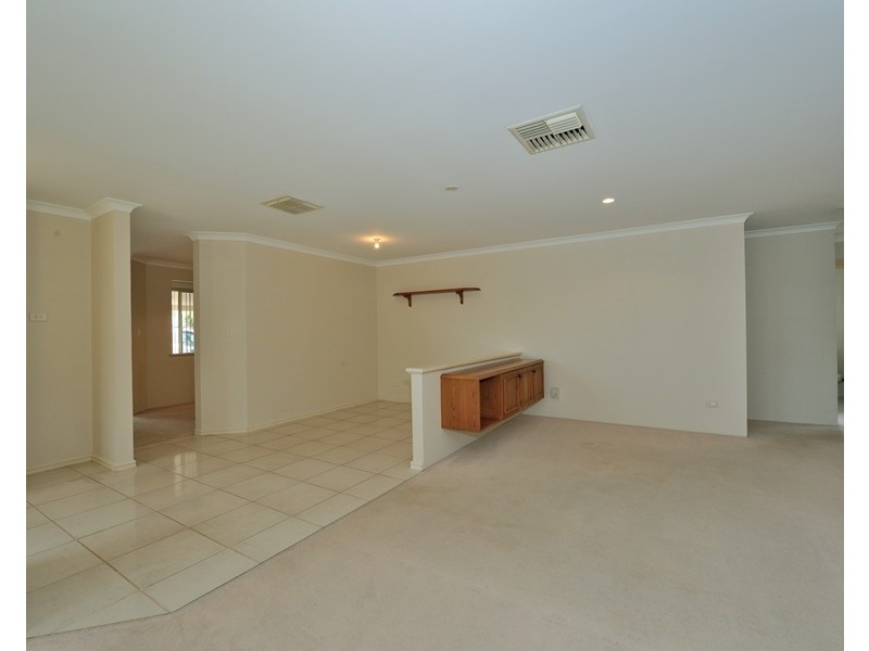 2 Turquoise Entrance, Warnbro WA 6169