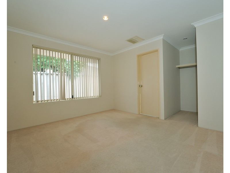 2 Turquoise Entrance, Warnbro WA 6169