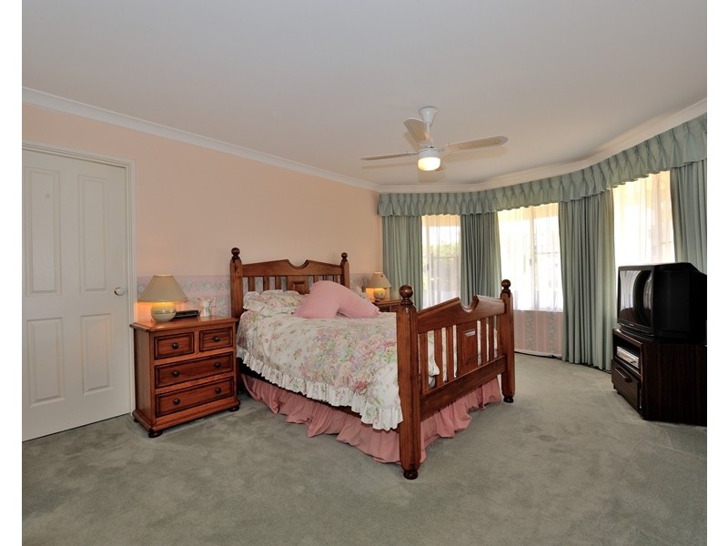 24 Venice Retreat, Warnbro WA 6169