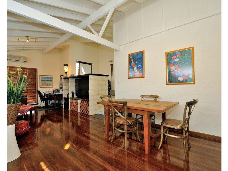 18 Hilda Road, Waikiki WA 6169