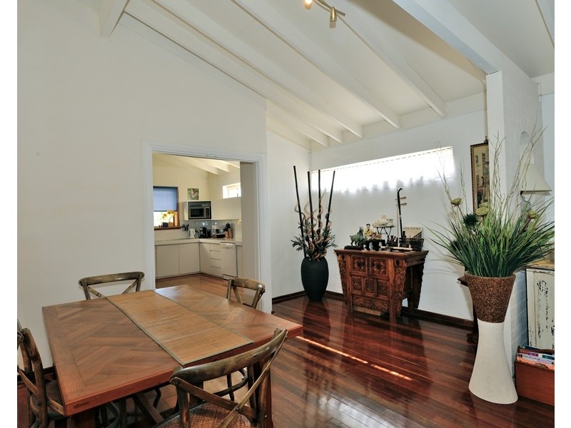 18 Hilda Road, Waikiki WA 6169