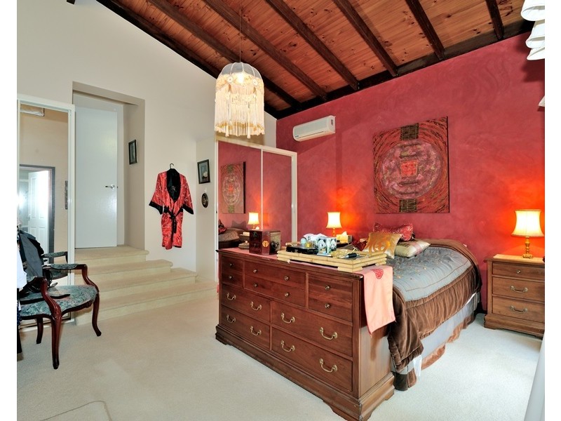 18 Hilda Road, Waikiki WA 6169