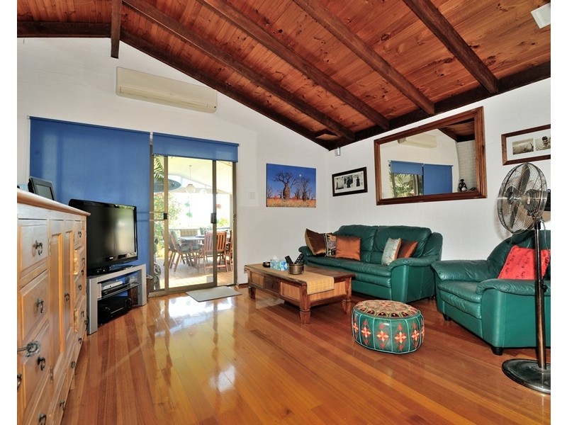 18 Hilda Road, Waikiki WA 6169