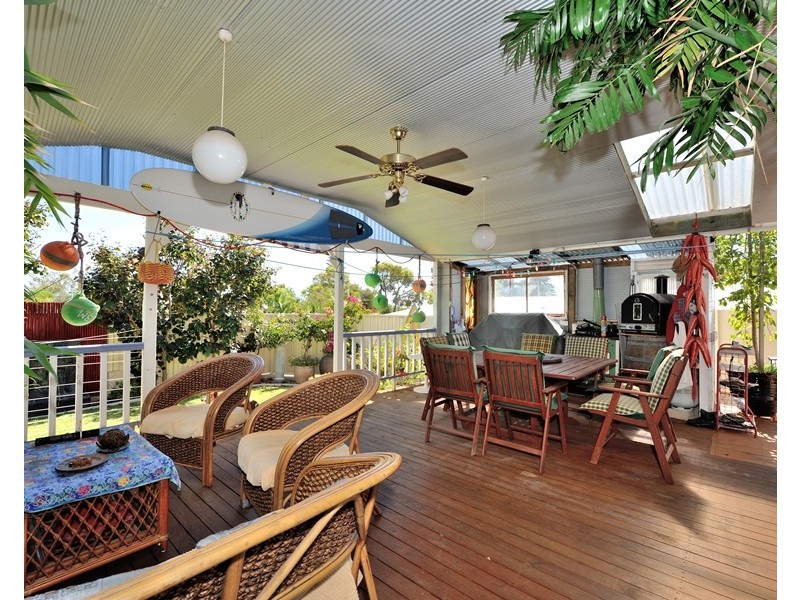 18 Hilda Road, Waikiki WA 6169