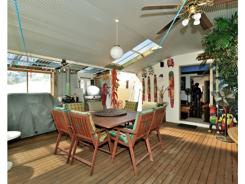 18 Hilda Road, Waikiki WA 6169