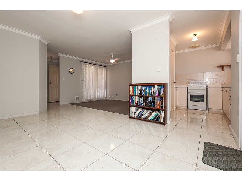 12/99 Simpson Avenue, Rockingham WA 6168