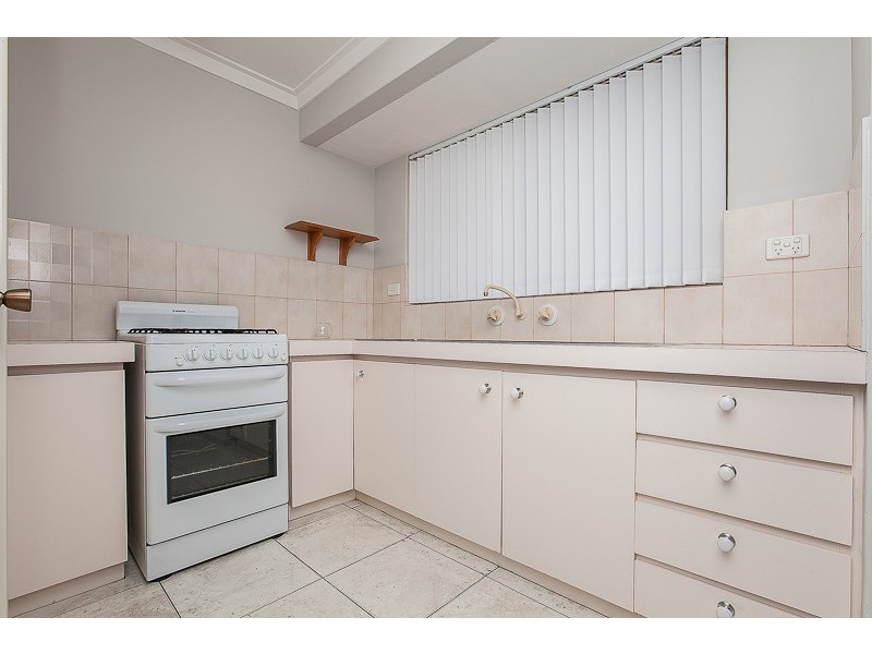 12/99 Simpson Avenue, Rockingham WA 6168