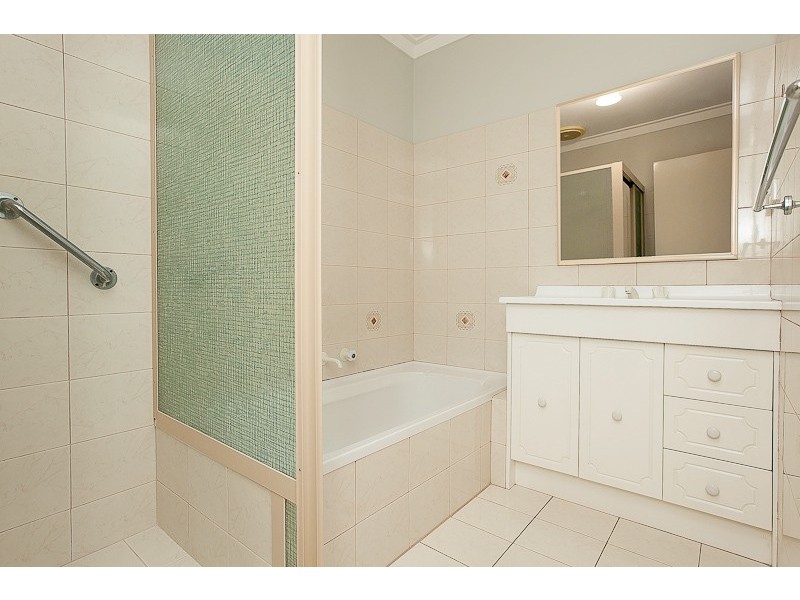 12/99 Simpson Avenue, Rockingham WA 6168