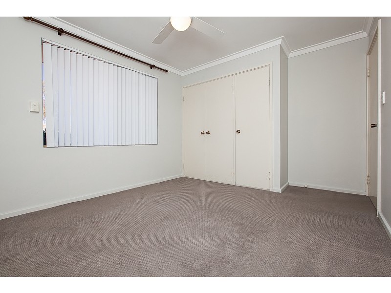 12/99 Simpson Avenue, Rockingham WA 6168