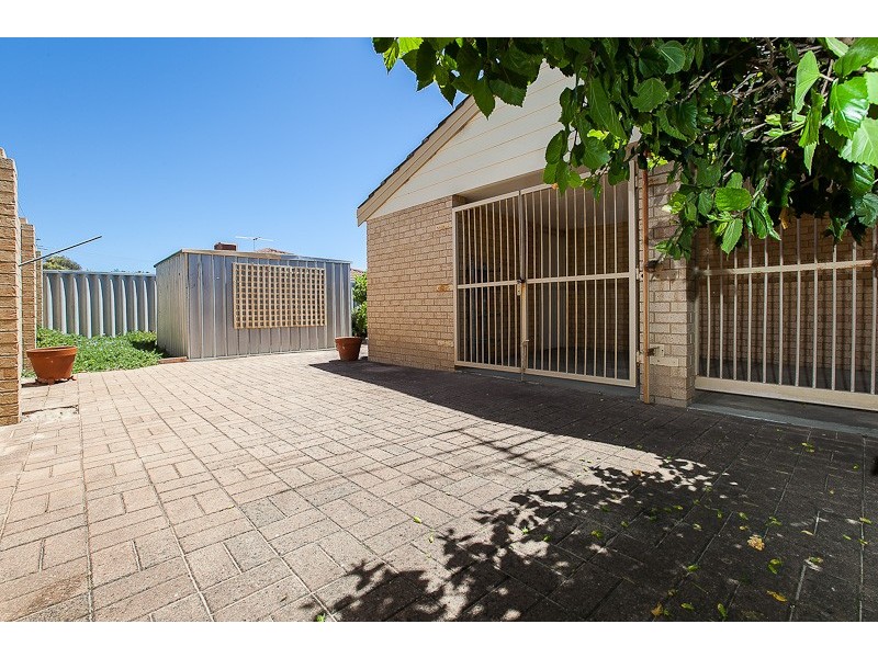 12/99 Simpson Avenue, Rockingham WA 6168