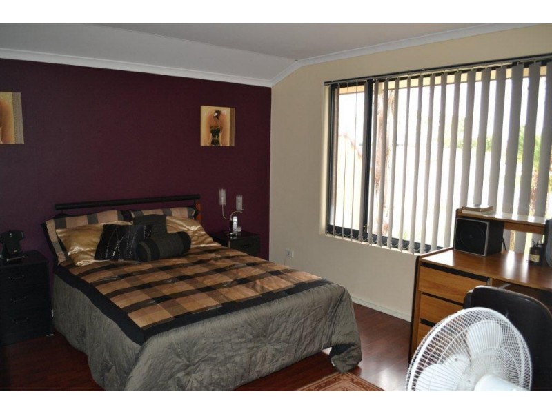 28 Benbecula Loop, Port Kennedy WA 6172