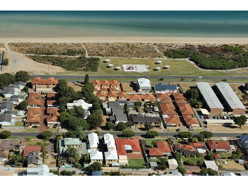 3/72 Kent Street, Rockingham WA 6168
