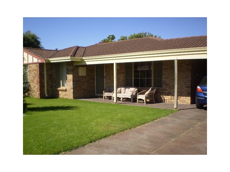 21 Jamaican Road, Safety Bay WA 6169