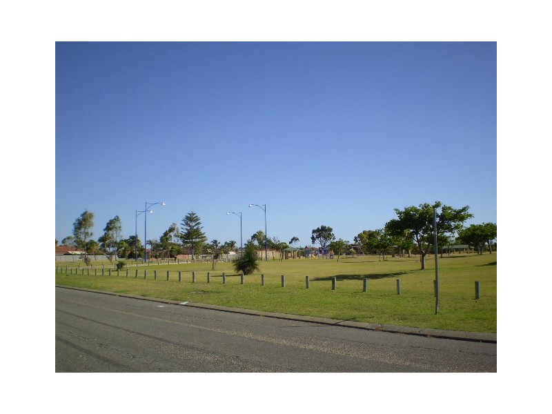 21 Jamaican Road, Safety Bay WA 6169