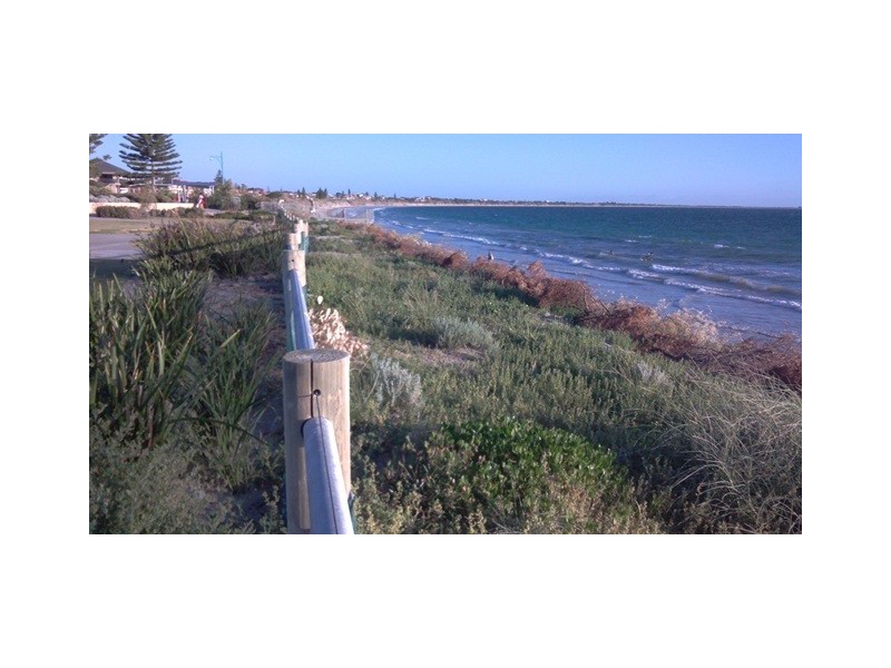 21 Jamaican Road, Safety Bay WA 6169