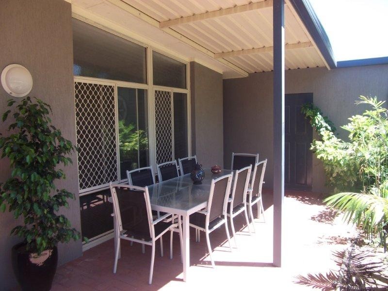 25 Waimea Road, Safety Bay WA 6169