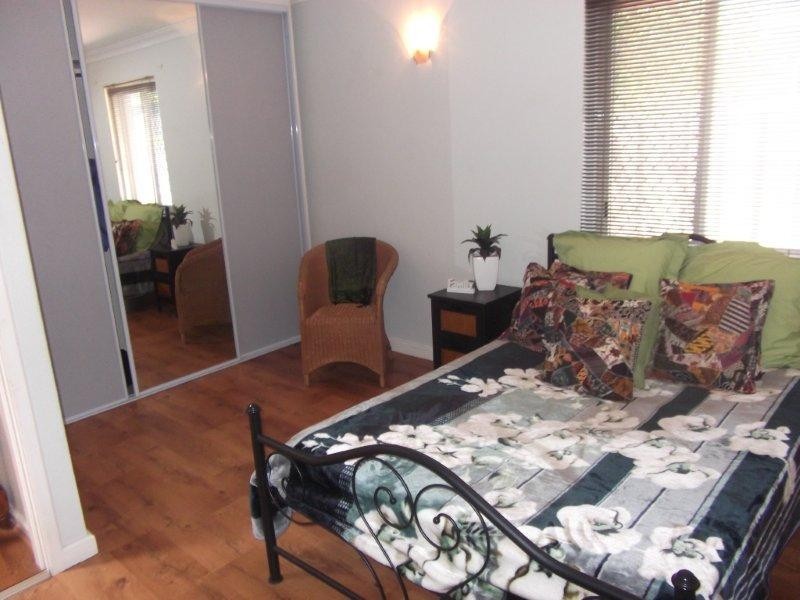 25 Waimea Road, Safety Bay WA 6169