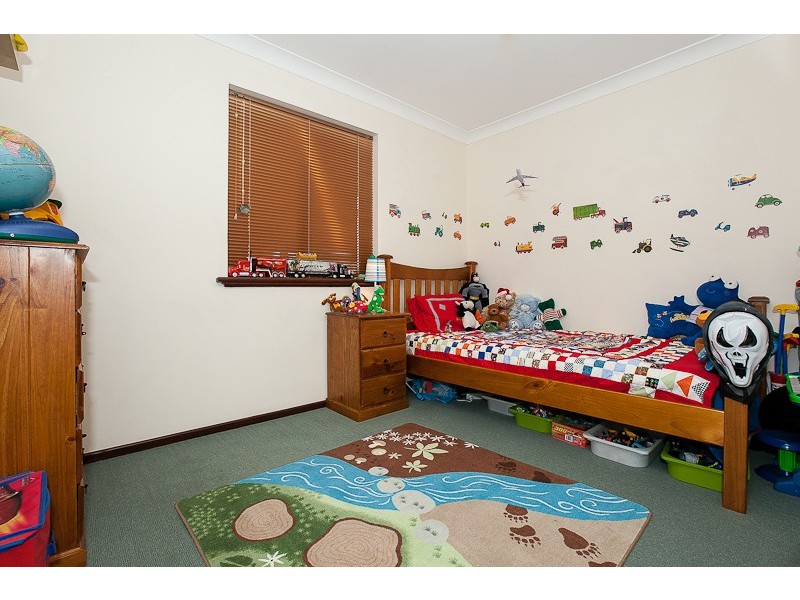 5 Tempest Place, Waikiki WA 6169