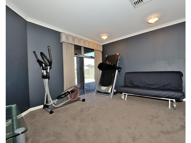 18 Oleander Avenue, Rockingham WA 6168