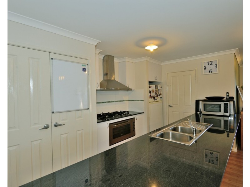 18 Oleander Avenue, Rockingham WA 6168