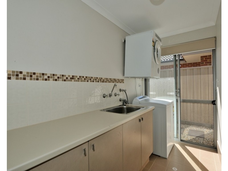 18 Oleander Avenue, Rockingham WA 6168