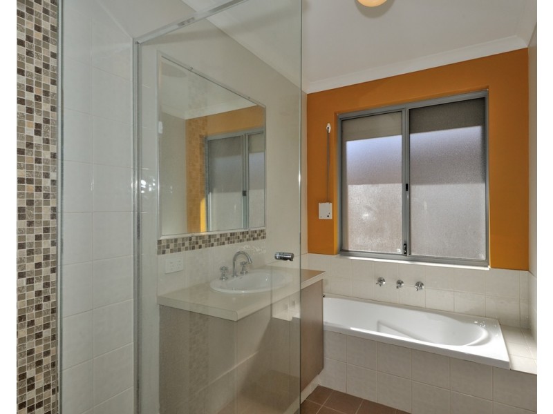 18 Oleander Avenue, Rockingham WA 6168