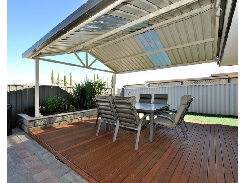 18 Oleander Avenue, Rockingham WA 6168
