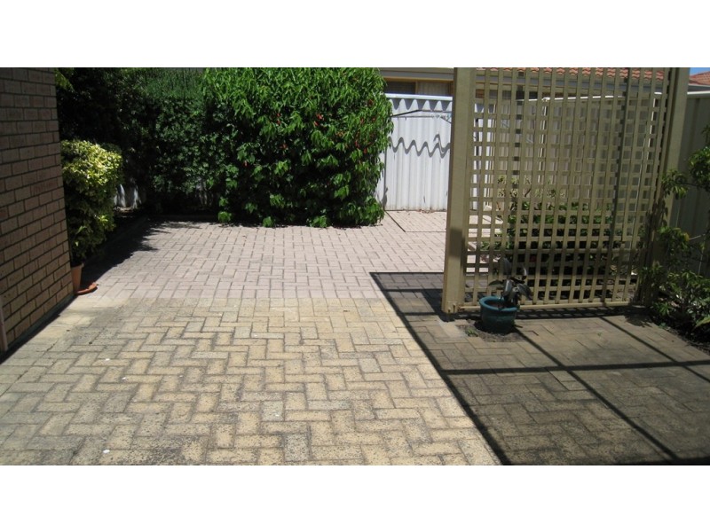 8/98 Simpson Avenue, Rockingham WA 6168