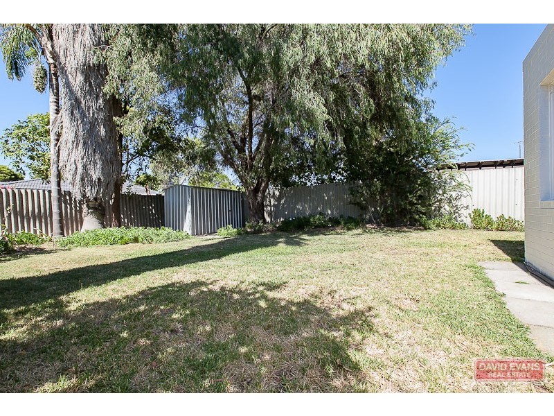 39a Quamby Place, Rockingham WA 6168