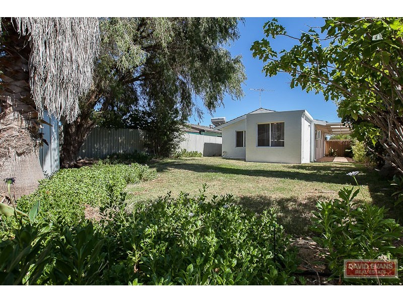 39a Quamby Place, Rockingham WA 6168