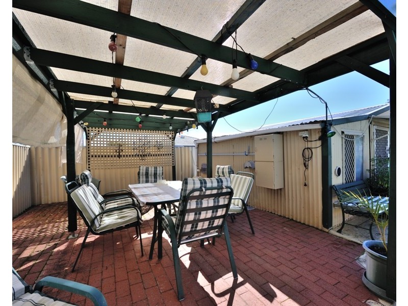 5 Goongarrie Drive, Waikiki WA 6169