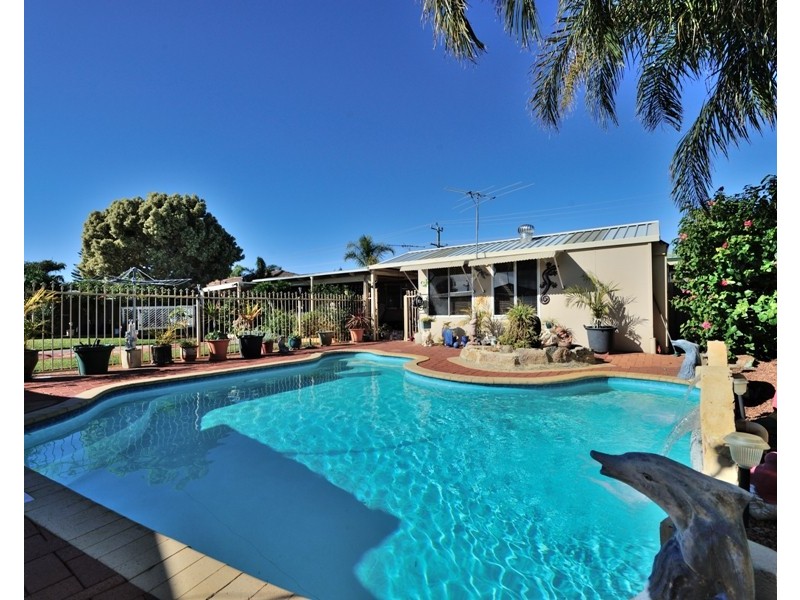 5 Goongarrie Drive, Waikiki WA 6169