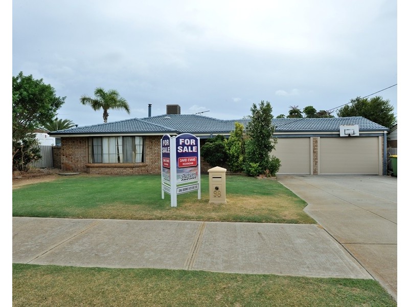 98 Seabrooke Avenue, Rockingham WA 6168