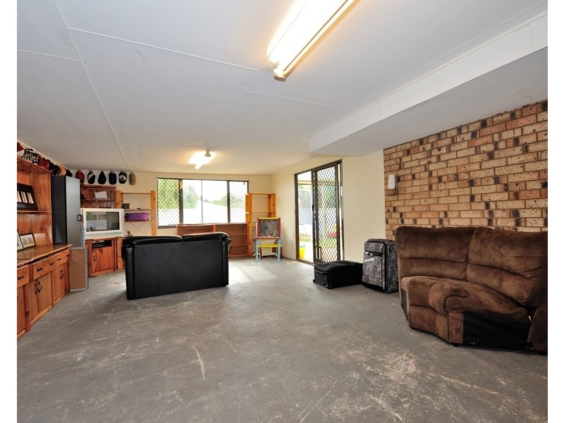 98 Seabrooke Avenue, Rockingham WA 6168