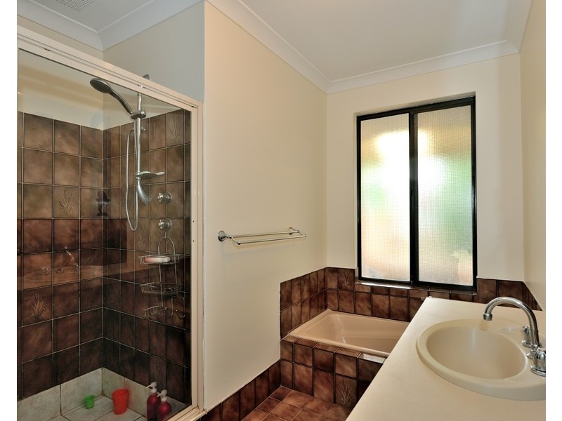 98 Seabrooke Avenue, Rockingham WA 6168