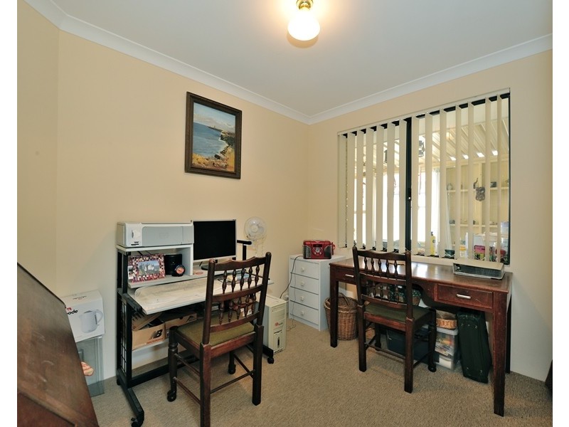 5/4 Moreton Crescent, Warnbro WA 6169