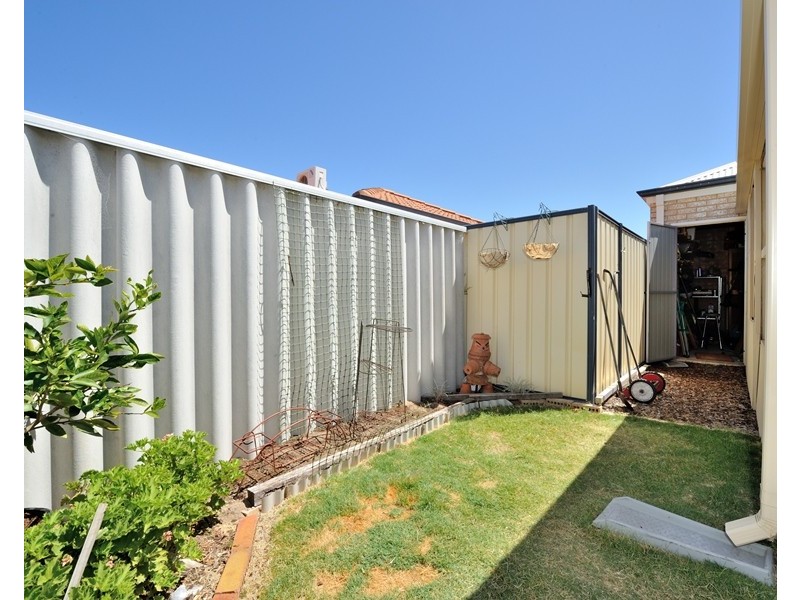 5/4 Moreton Crescent, Warnbro WA 6169