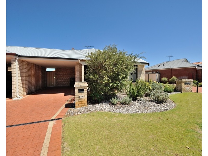5/4 Moreton Crescent, Warnbro WA 6169