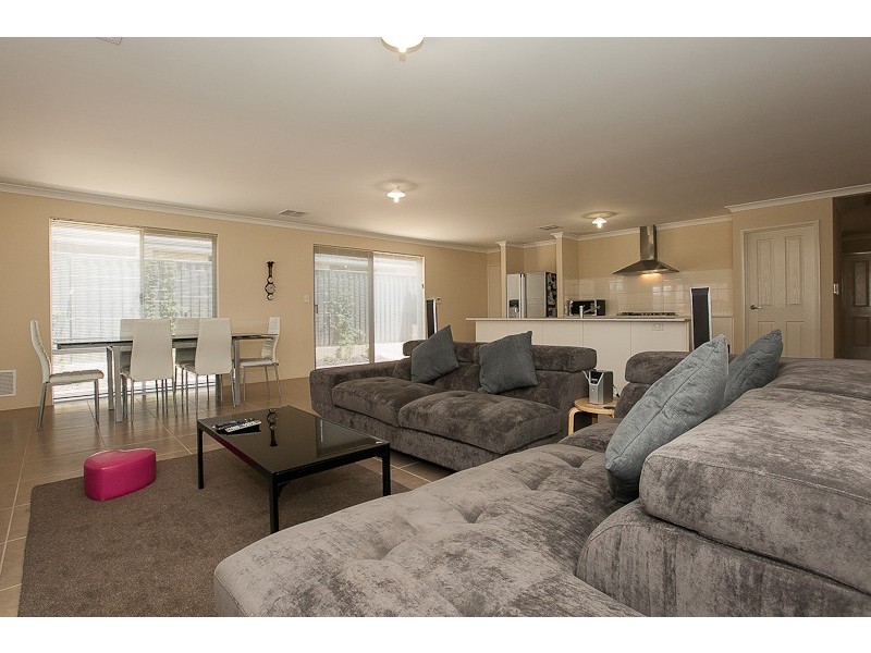 15 Daylight Entrance, Baldivis WA 6171