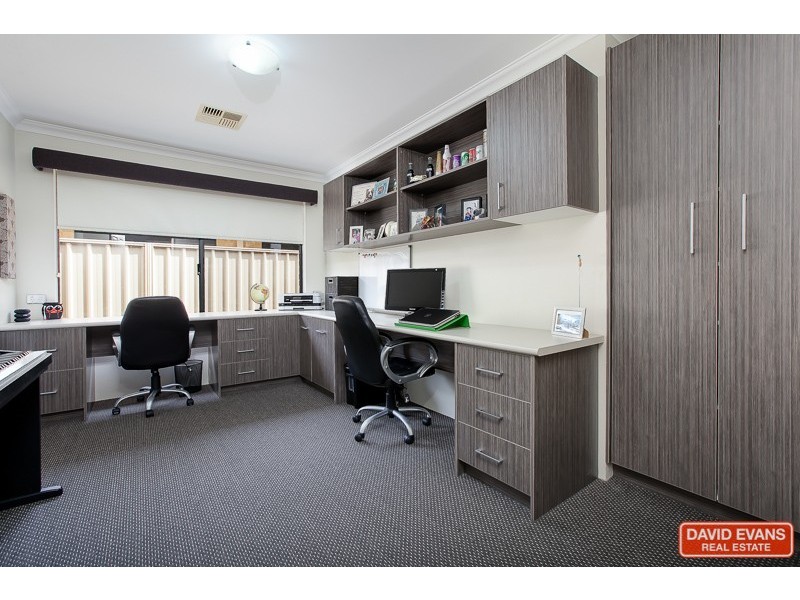 8 Cherokee Gardens, Secret Harbour WA 6173