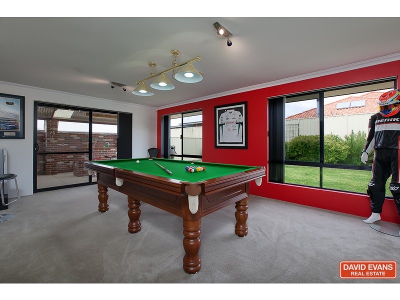 8 Cherokee Gardens, Secret Harbour WA 6173